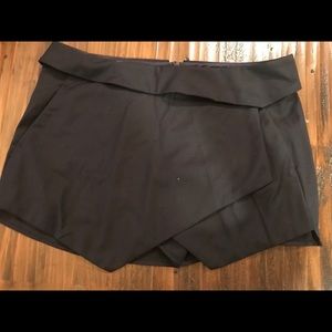 Talula black skort